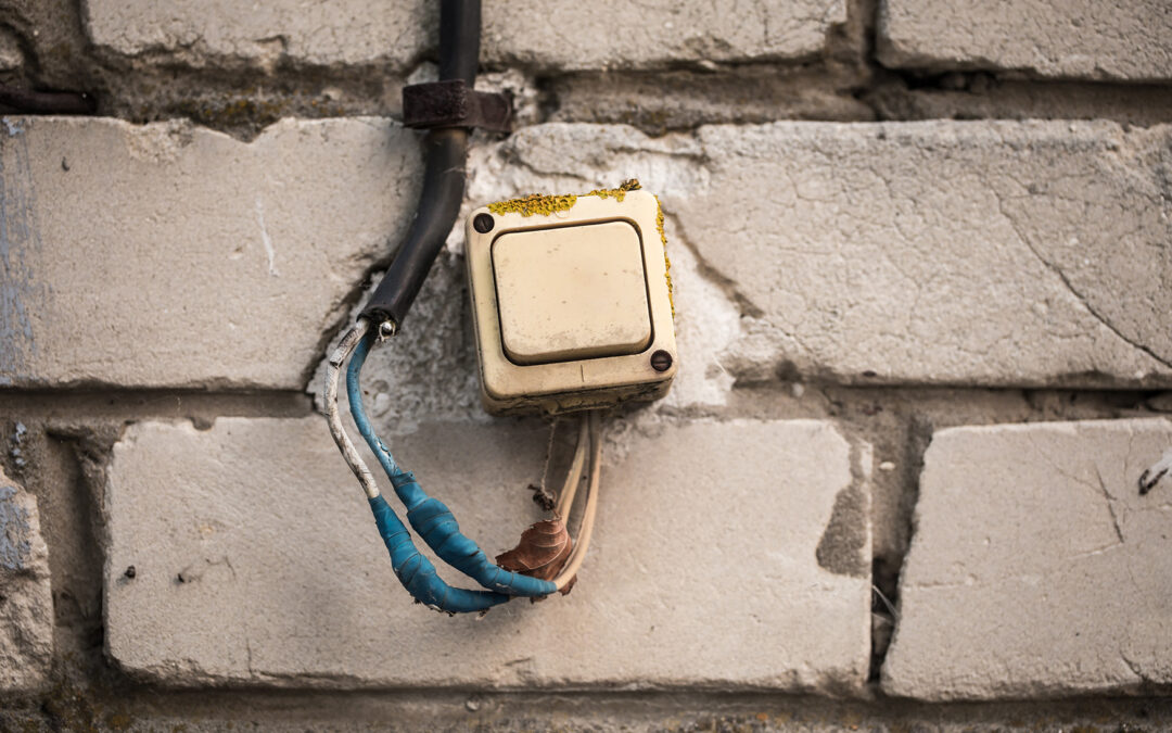 How to Troubleshoot Common Electrical Problems at Home